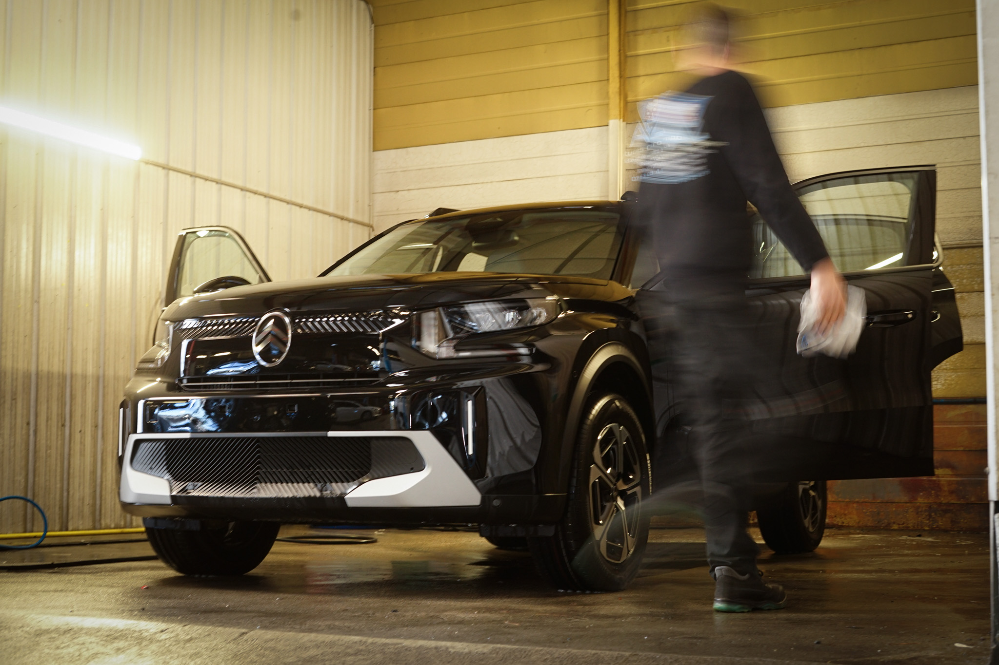 Lavage auto : les rouleaux abîment-ils la carrosserie ? Découvrez la solution Antunes Carro Limpo à Agen.